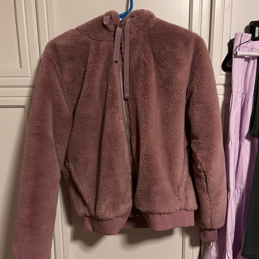 fluffy athleta zip up